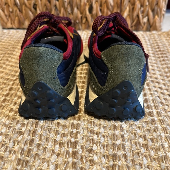 New Balance 327 Kids Size 13 - Picture 11 of 12